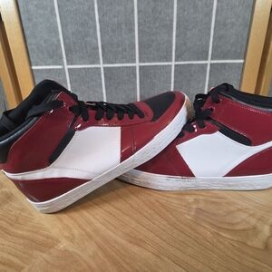 GUEES Red and White High-Top Sneakers